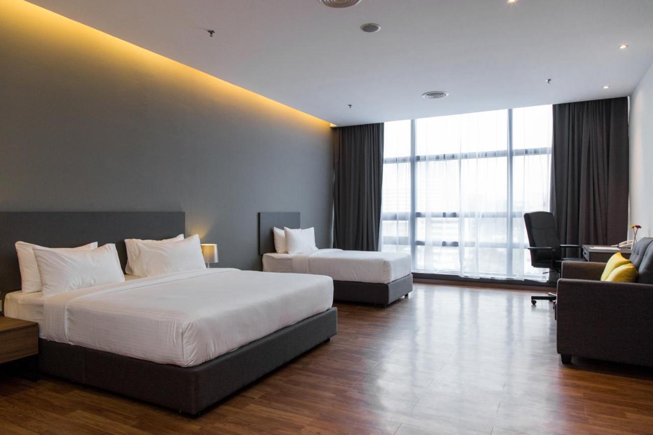 Imperial Regency Suites & Petaling Jaya Kuala Lumpur Exterior photo